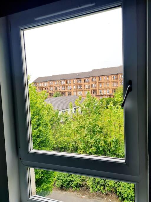 Spacious 5Bed House, Free Parking, No Party ! Glasgow Esterno foto