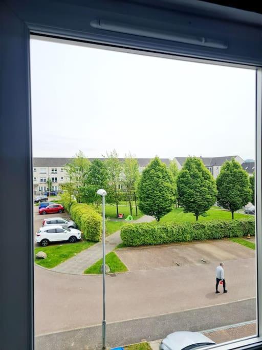Spacious 5Bed House, Free Parking, No Party ! Glasgow Esterno foto